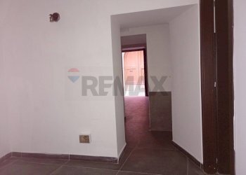 Stanza vuota - Locale Commerciale Via Sant'Agostino
 
31, Caserta - foto 18