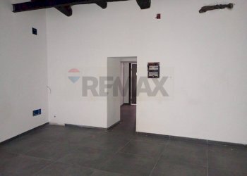 Stanza vuota - Locale Commerciale Via Sant'Agostino
 
31, Caserta - foto 16