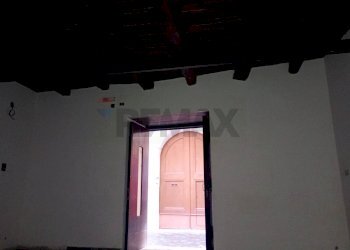 Stanza vuota - Locale Commerciale Via Sant'Agostino
 
31, Caserta - foto 32