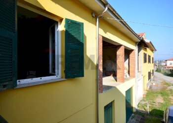 Edificio all\'aperto - Casa semi indipendente strada Eirola
 
4, Dego - foto 16