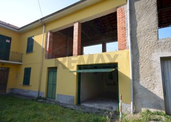 Edificio all\'aperto - Casa semi indipendente strada Eirola
 
4, Dego - foto 28