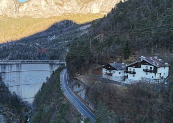 Vista delle montagne - Casa semi indipendente Via Pontesei
 
10, Val di Zoldo - foto 2