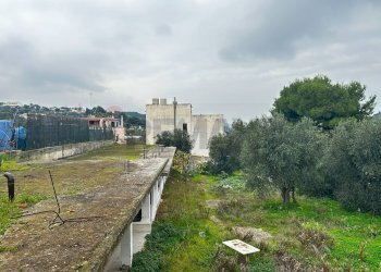 Edificio all\'aperto - Appartamento Località Defensola
 
63, Vieste - foto 12