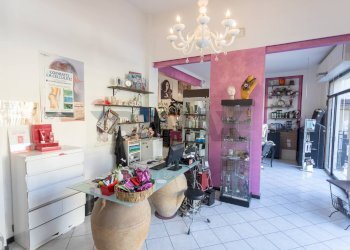 Camera / camera da letto - Shop Viale G. Matteotti
 
44, Salsomaggiore Terme - photo 1