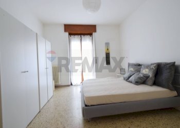 Camera / camera da letto - Trilocale Via Benedetto Antelami
 
32, Salsomaggiore Terme - foto 10