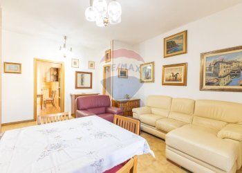 Sala da pranzo - Appartamento Via Antonio Pacinotti
 
21, Porto Torres - foto 1