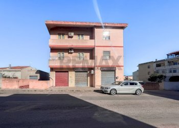 Edificio all\'aperto - Quadrilocale Via Antonio Pacinotti
 
21, Porto Torres - foto 6