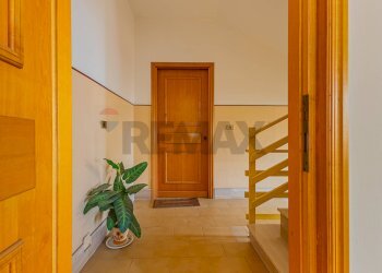 Hall / corridoio - Quadrilocale Via Antonio Pacinotti
 
21, Porto Torres - foto 32