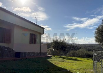 Casa all\'aperto - Casa indipendente Regione su carralzu
 
snc, Tissi - foto 4