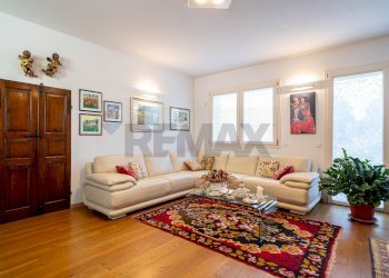 Soggiorno - Villa Alessandro Laurinsich
 
17, Parma - foto 7