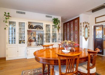 Sala da pranzo - Villa Alessandro Laurinsich
 
17, Parma - foto 10