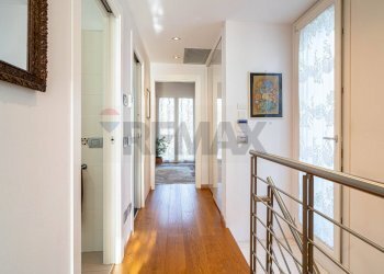 Hall / corridoio - Villa Alessandro Laurinsich
 
17, Parma - foto 18