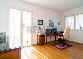 Ufficio - Villa Alessandro Laurinsich
 
17, Parma - foto 24