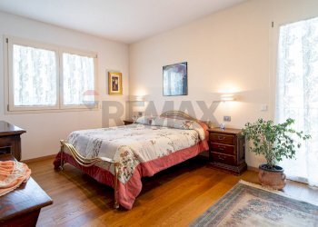 Camera / camera da letto - Villa Alessandro Laurinsich
 
17, Parma - foto 27