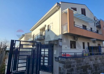 Edificio all\'aperto - Attico Viale Europa
 
10, Pietrelcina - foto 1