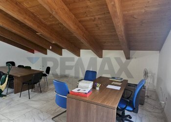 2° Salone adibito ad Ufficio - Attico Viale Europa
 
10, Pietrelcina - foto 8