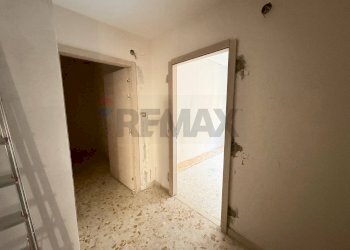 Hall / corridoio - Trilocale Via Pigna
 
76, Napoli - foto 8