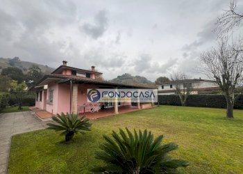 esterno - Villa via castagnara, Massa - foto 5