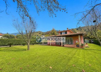Esterno - Villa via castagnara, Massa - foto 28
