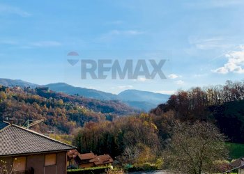 Vista delle montagne - Casa semi indipendente cà casetti
 
24, Sant'Omobono Terme - foto 15