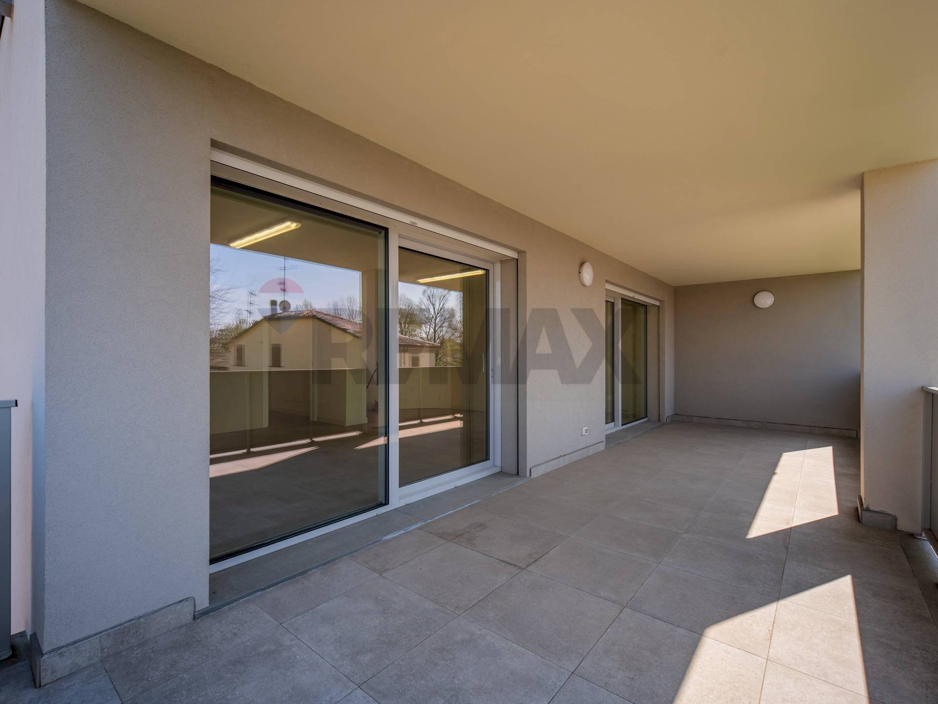 Terrazza - Two-room apartment via Camillo Cavour
80, Cavezzo - photo 2