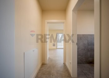 Hall / corridoio - Bilocale via Camillo Cavour
 
80, Cavezzo - foto 4