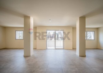 Stanza vuota - Trilocale via Camillo Cavour
 
80, Cavezzo - foto 2