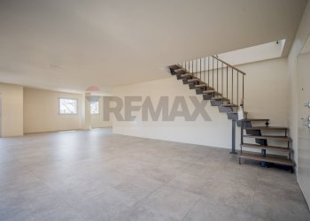 Stanza vuota - Ufficio Via Camillo Cavour
 
80, Cavezzo - foto 1