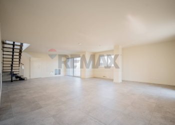 Stanza vuota - Ufficio Via Camillo Cavour
 
80, Cavezzo - foto 2