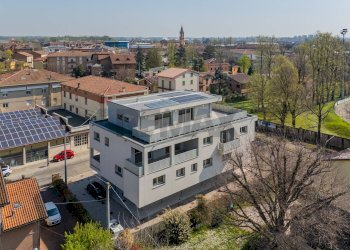 Edificio all\'aperto - Ufficio via Camillo Cavour
 
80, Cavezzo - foto 11