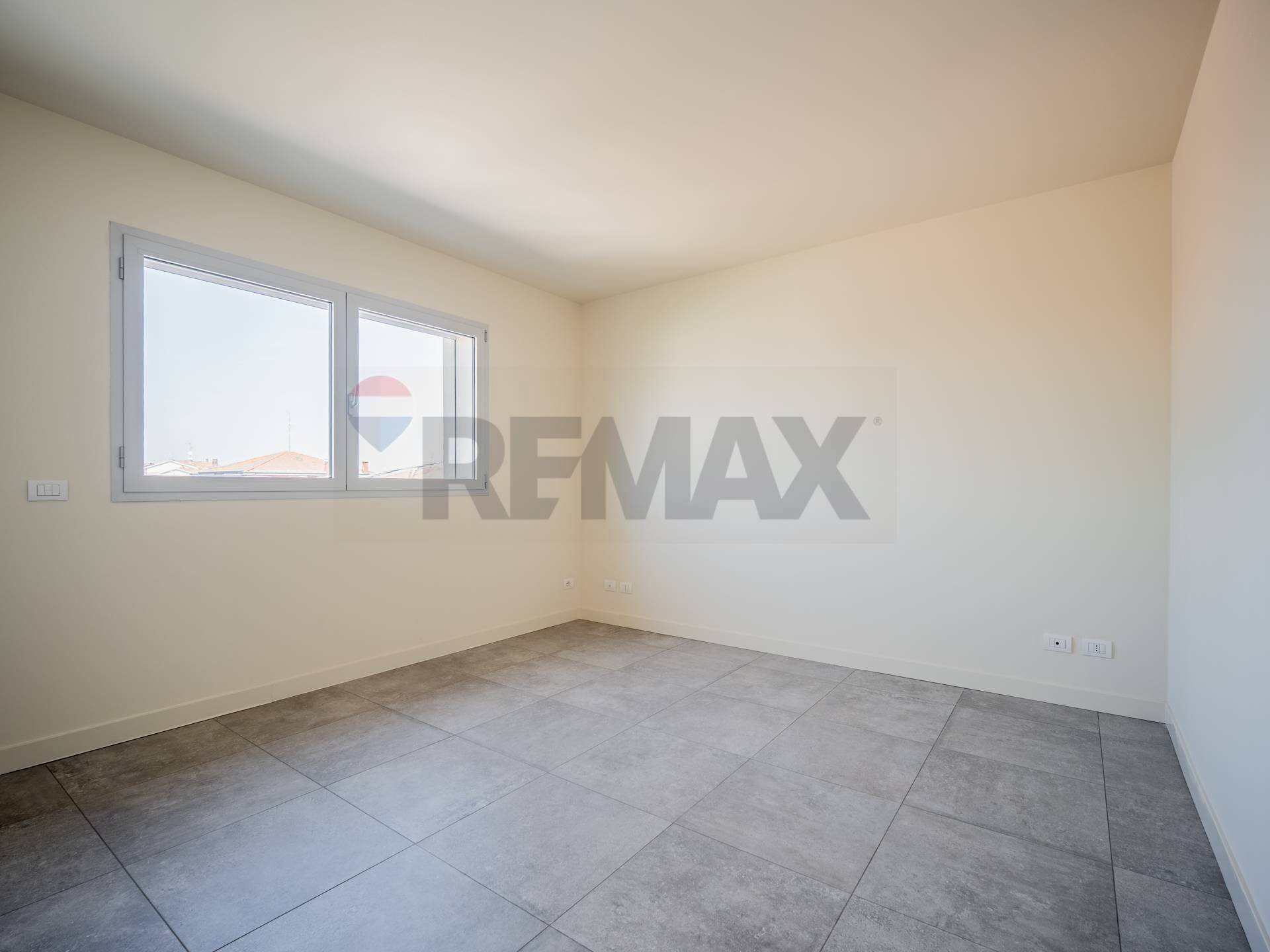 Stanza vuota - Four-room apartment Via Camillo Cavour
80, Cavezzo - photo 3