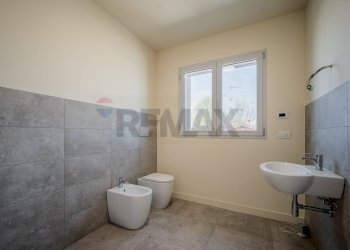 Bagno - Quadrilocale Via Camillo Cavour
 
80, Cavezzo - foto 4