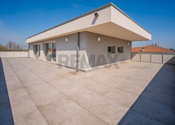 Terrazza - Attico Via Camillo Cavour
 
80, Cavezzo - foto 2