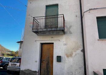 Casa all\'aperto - Semi-detached house Via Savognatica
 
16, Carpineti - photo 2