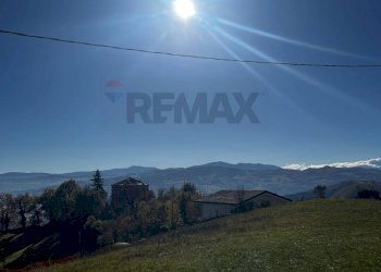 Vista delle montagne - Semi-detached house Via Savognatica
 
16, Carpineti - photo 5