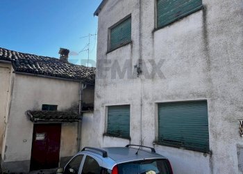 Edificio all\'aperto - Semi-detached house Via Savognatica
 
16, Carpineti - photo 10