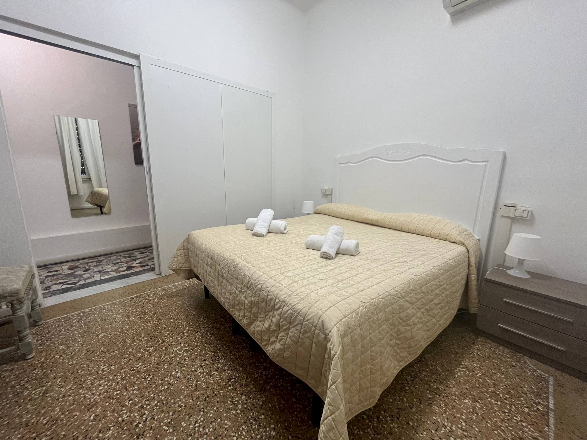 Foto 2 - Attività Commerciale Piazza Dei Cavalieri
 
2, Pisa - foto 2