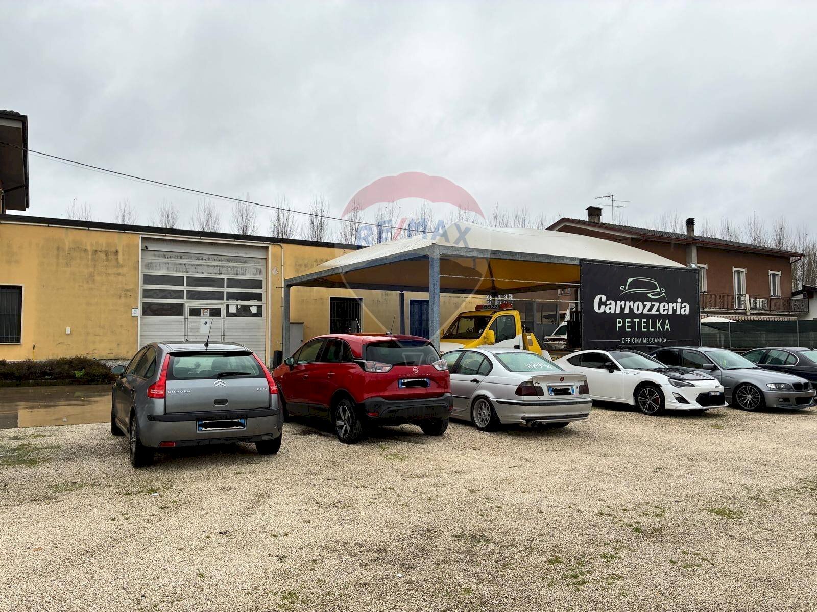 Parcheggio - Attività Commerciale via europa unita
 
9, Gazzuolo - foto 1