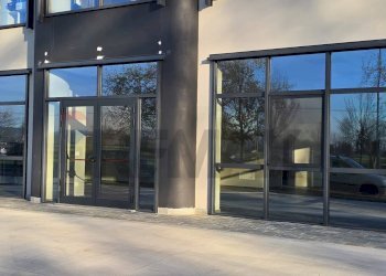 Edificio all\'aperto - Shop VIA LOMBARDIA
 
17, Volta Mantovana - photo 6