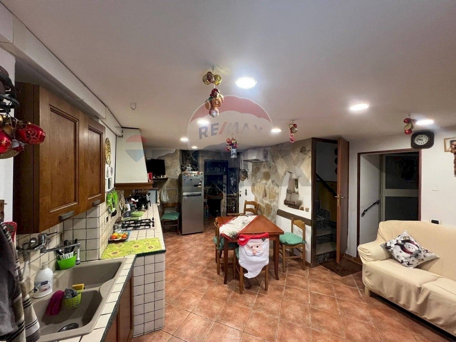 Cucina - Semi-detached house Via Sacro Cuore
 
4, San Giuliano del Sannio - photo 2