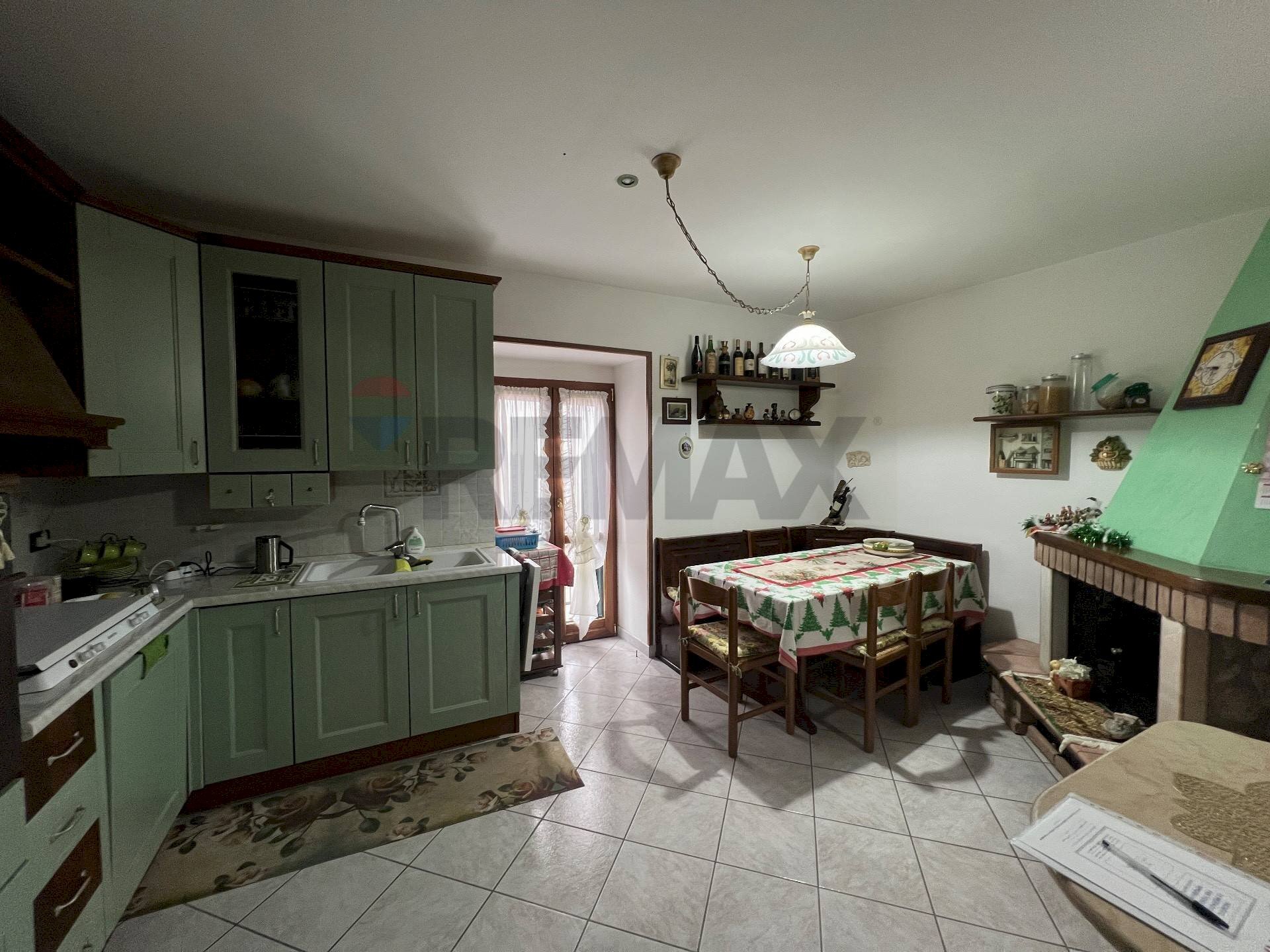 Cucina - Semi-detached house Via Sacro Cuore
 
4, San Giuliano del Sannio - photo 3