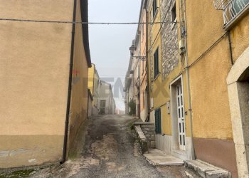 Edificio all\'aperto - Casa semi indipendente Via Sacro Cuore
 
4, San Giuliano del Sannio - foto 24