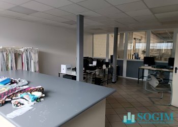 Ufficio - Capannone Via Adda
 
10, Casnate con Bernate - foto 10