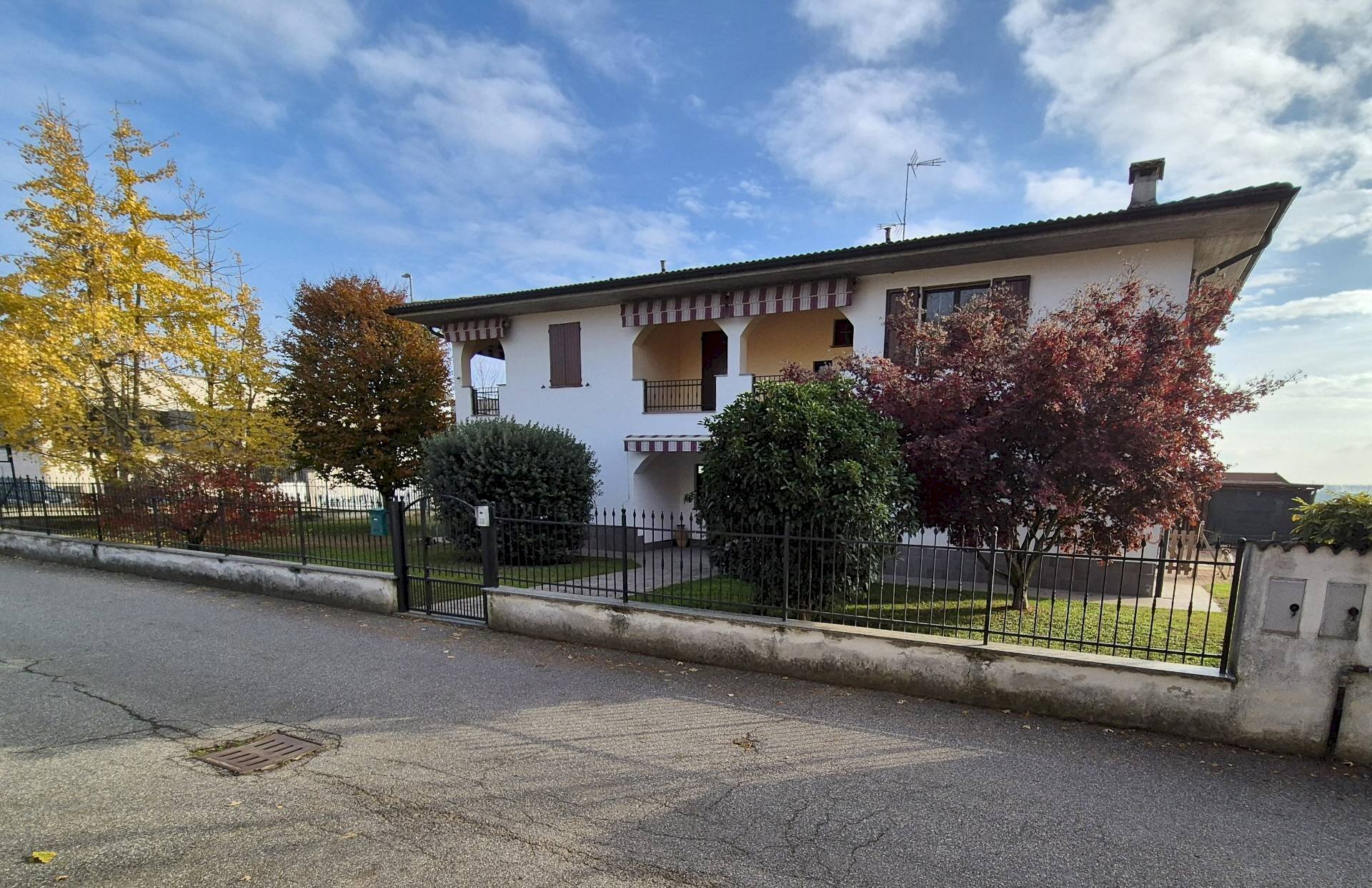 Foto 1 - Villa Via Buonarroti
 
3, Linarolo - photo 1