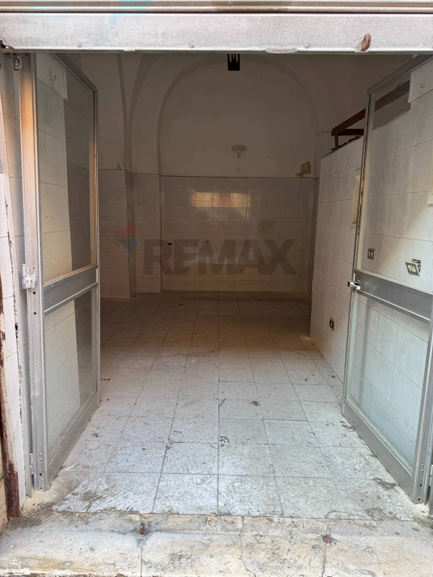 Hall / corridoio - Commercial Premises Via Nizza
6, Bari - photo 2