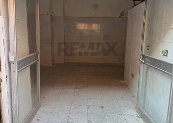 Hall / corridoio - Commercial Premises Via Nizza
 
6, Bari - photo 2