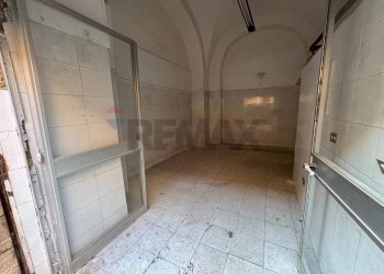 Hall / corridoio - Commercial Premises Via Nizza
 
6, Bari - photo 8