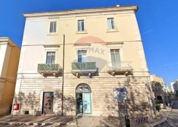 Casa all\'aperto - Casa indipendente Piazza XX Settembre
 
21, Grumo Appula - foto 2