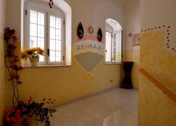 Stanza vuota - Casa indipendente Piazza XX Settembre
 
21, Grumo Appula - foto 8