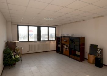 Stanza vuota - Capannone Strada Pedemontana
 
21/L, Traversetolo - foto 4